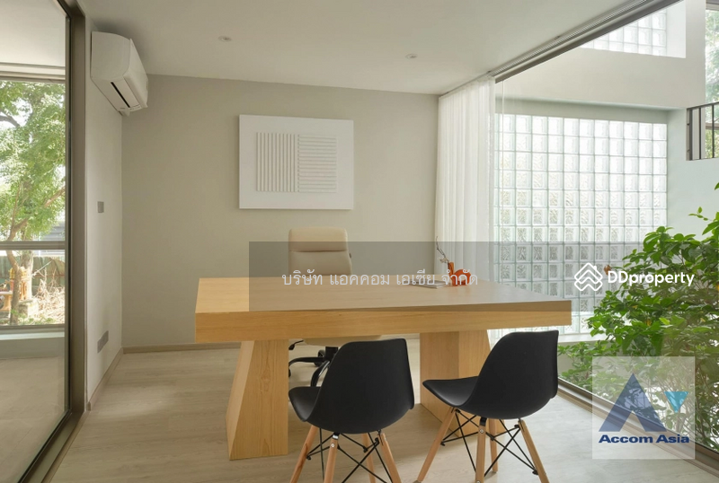 ขาย - 2 Bedrooms House for Sale in Ratchadaphisek, Bangkok near BTS Ratchayothin, กรุงเทพ