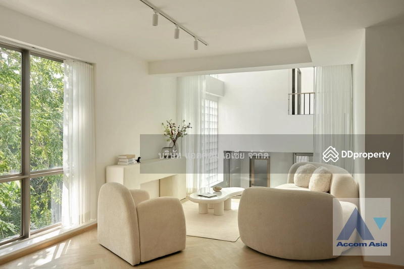ขาย - 2 Bedrooms House for Sale in Ratchadaphisek, Bangkok near BTS Ratchayothin, กรุงเทพ