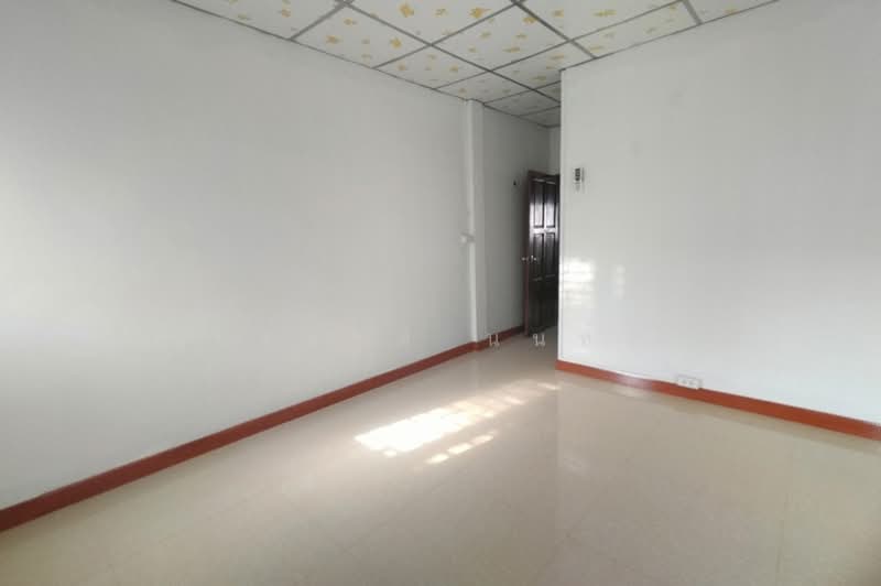 ให้เช่า ทาวน์เฮาส์ หมู่บ้าน ณัฐกานต์ 3 เนื้อที่ 25.1 ตรว. แขวงคลองถนน เขตสายไหม, Bangkok, Khlong Tanon, Sai Mai, Bangkok, 3 Bedrooms, 64 sqm, Townhouse For Rent, by ชนะชาติ นนท์ตา, 11705981 - DDproperty.com