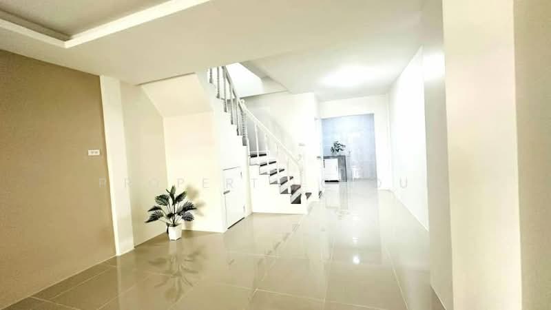 K.C. Ramintra 8, Bangkok, Hathairat Road, Sam Wa Tawan Tok, Khlong Sam Wa, Bangkok, 2 Bedrooms, 100 sqm, Townhouse For Sale, by Nichapa Nuntapun, 11706747 - DDproperty.com