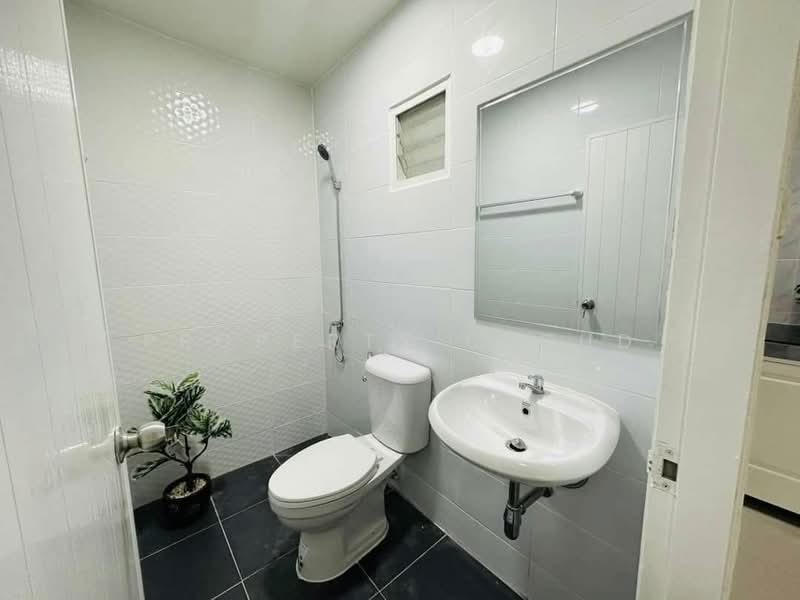 K.C. Ramintra 8, Bangkok, Hathairat Road, Sam Wa Tawan Tok, Khlong Sam Wa, Bangkok, 2 Bedrooms, 100 sqm, Townhouse For Sale, by Nichapa Nuntapun, 11706747 - DDproperty.com