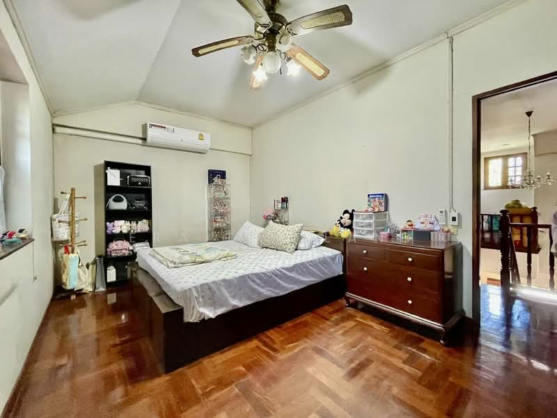 ขายบ้านเดี่ยวสไตล์ยุโรปคลาสสิค ซอยวิภาวดีรังสิต 64 129 ตร.ว., Bangkok, Talat Bang Khen, Lak Si, Bangkok, 4 Bedrooms, 327 sqm, Single Detached House For Sale, by ERA Thailand, 11708658 - DDproperty.com