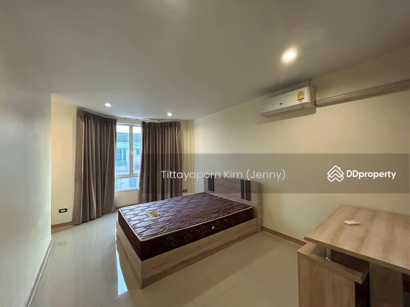 For Rent - Rockgarden Townhome 3F 4 Bed 4 Bath 2 Parking Near The Regent International School Rama 9, Bangkok