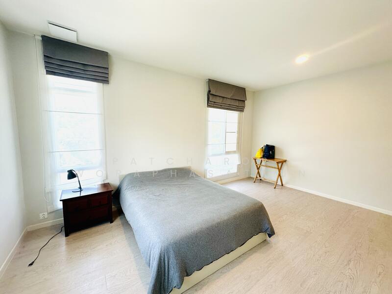 ขาย - มัณฑนา 2 มอเตอร์เวย์ - กรุงเทพกรีฑาตัดใหม่ : Mantana 2 Motorway - New Krungthepkreetha, กรุงเทพ