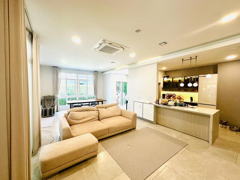 ขาย - มัณฑนา 2 มอเตอร์เวย์ - กรุงเทพกรีฑาตัดใหม่ : Mantana 2 Motorway - New Krungthepkreetha, กรุงเทพ