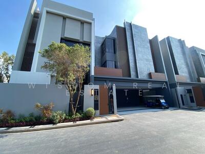 ขาย - BuGaan Krungthep Kreetha : บูก้าน กรุงเทพกรีฑา, กรุงเทพ