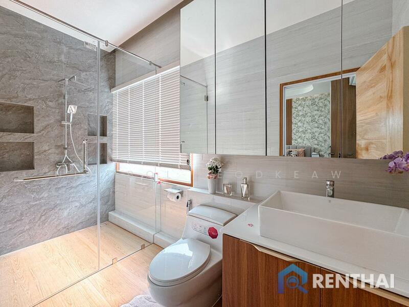 For sale house 5 bedrooms at East Pattaya, Chon Buri (Pattaya), Na Kloe, Bang Lamung (Pattaya), Chon Buri (Pattaya), 5 Bedrooms, 420 sqm, Single Detached House For Sale, by Nilobol Keodkeaw, 11712597 - DDproperty.com