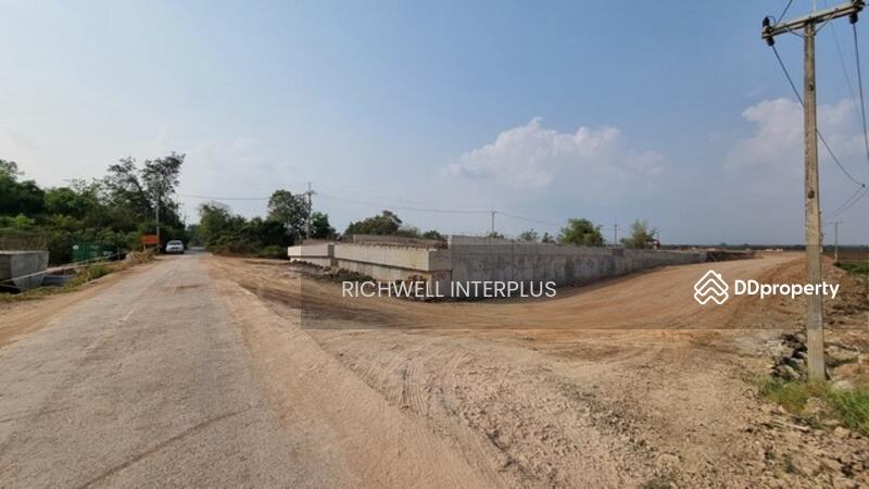For Sale - Land for sale in Bang Boriboon, 4 rai, next to a paved road,, Prachin Buri