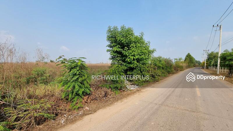 For Sale - Land for sale in Bang Boriboon, 4 rai, next to a paved road,, Prachin Buri