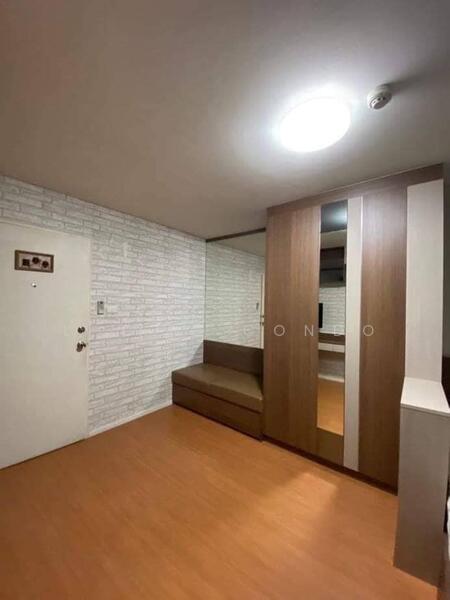 Lumpini Condo Town Romklao-Suvarnabhumi, Bangkok, Rom Klao Road 1, Khlong Sam Prawet, Lat Krabang, Bangkok, Studio, 22 sqm, Condo For Sale, by Living Condo, 11715047 - DDproperty.com