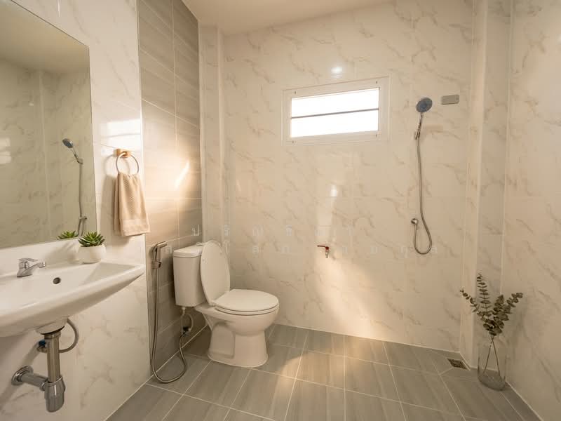 Promjit Village, newly renovated, Soi Wat Phra Ngoen, Bang Yai, Nonthaburi, ซ.วัดพระเงิน, Bang Muang, Bang Yai, Nonthaburi, 3 Bedrooms, 160 sqm, Single Detached House For Sale, by Parinthida Sawuddisopakaykul, 11715091 - DDproperty.com