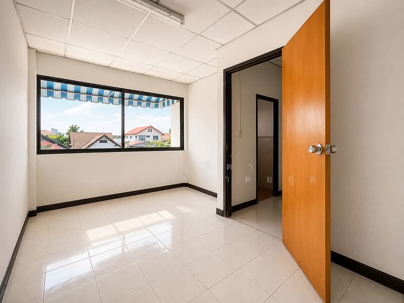 Townhome for sale, Prachachuen 37, Bang Sue, Bangkok, Bangkok, ประชาชื่น, Bang Sue, Bang Sue, Bangkok, 4 Bedrooms, 140 sqm, Townhouse For Sale, by Parinthida Sawuddisopakaykul, 11715191 - DDproperty.com
