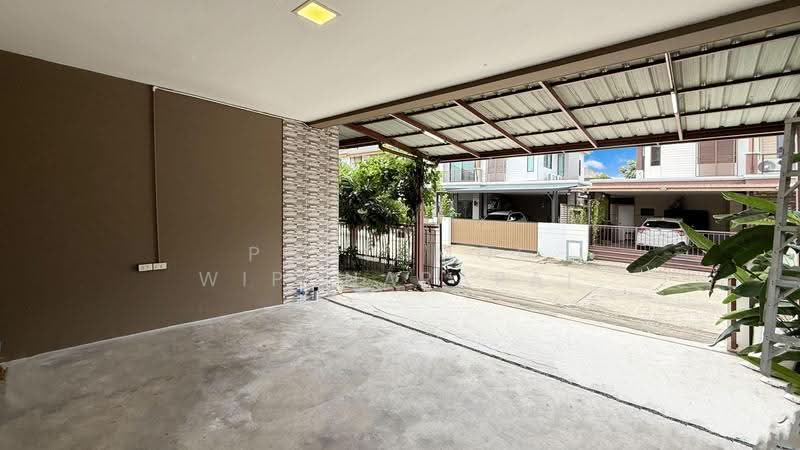 Pruksa Ville 73 Patthanakan, Bangkok, Soi Pattanakarn 38, Suan Luang, Bangkok, 3 Bedrooms, 135 sqm, Single Detached House For Rent, by Ponwimol Wipanarapai, 11717801 - DDproperty.com