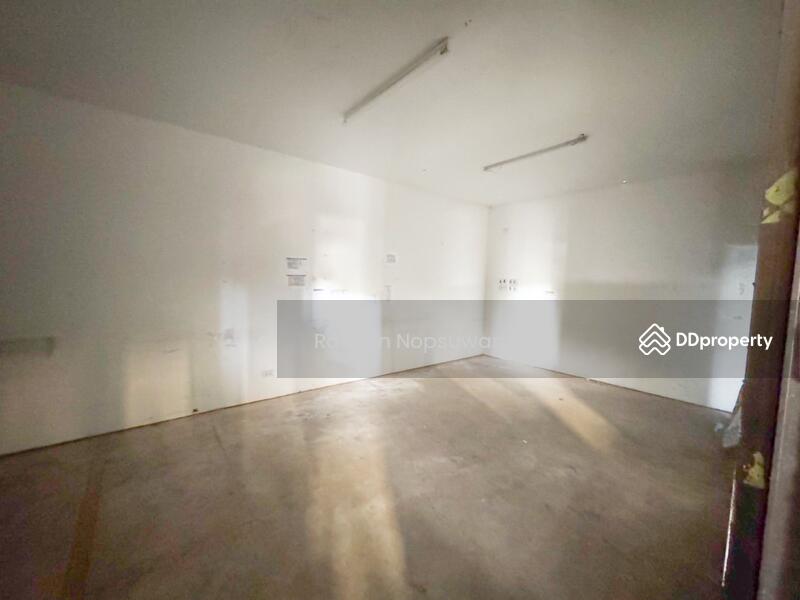 For Rent - Warehouse, location on Lopburi-Lamesuan Road, 1,000 sq m., Songkhla