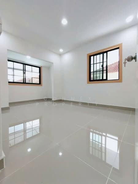 Baan Pruksa 9, Pathum Thani, Yothathikan Khu Khot-Khlong Luang Road, Khlong Sam, Khlong Luang, Pathum Thani, 3 Bedrooms, 100 sqm, Townhouse For Sale, by Connex Property, 11718907 - DDproperty.com