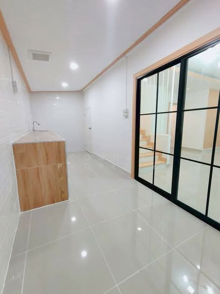 Baan Pruksa 9, Pathum Thani, Yothathikan Khu Khot-Khlong Luang Road, Khlong Sam, Khlong Luang, Pathum Thani, 3 Bedrooms, 100 sqm, Townhouse For Sale, by Connex Property, 11718907 - DDproperty.com