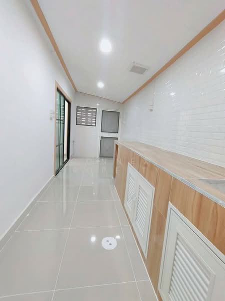 Baan Pruksa 9, Pathum Thani, Yothathikan Khu Khot-Khlong Luang Road, Khlong Sam, Khlong Luang, Pathum Thani, 3 Bedrooms, 100 sqm, Townhouse For Sale, by Connex Property, 11718907 - DDproperty.com