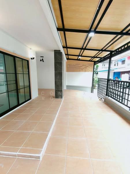 Baan Pruksa 9, Pathum Thani, Yothathikan Khu Khot-Khlong Luang Road, Khlong Sam, Khlong Luang, Pathum Thani, 3 Bedrooms, 100 sqm, Townhouse For Sale, by Connex Property, 11718907 - DDproperty.com