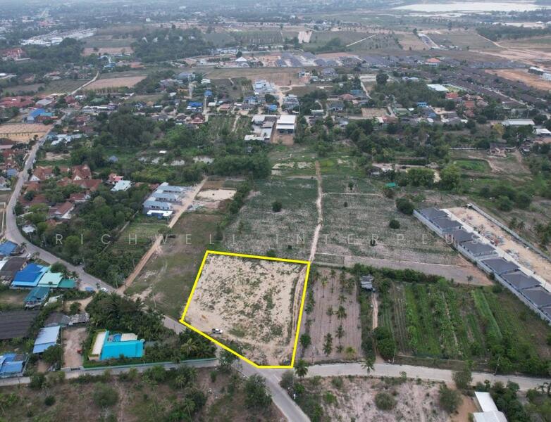 Land for sale in Huai Yai, Pattaya, filled in, corner plot, Soi K9, area 2 rai, Chon Buri (Pattaya), Huai Yai, Bang Lamung (Pattaya), Chon Buri (Pattaya), , 4,458 sqm, Land For Sale, by RICHWELL INTERPLUS, 11719777 - DDproperty.com