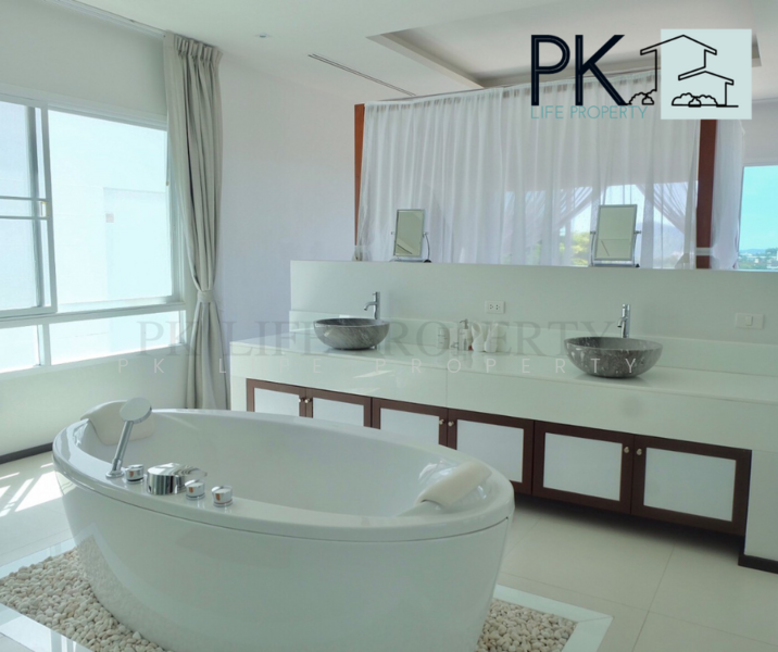 For Rent - 7R0368 Pool villa seaview 3bedroom 4bathroom 130,000/month at Rawai have fully furnished, Phuket