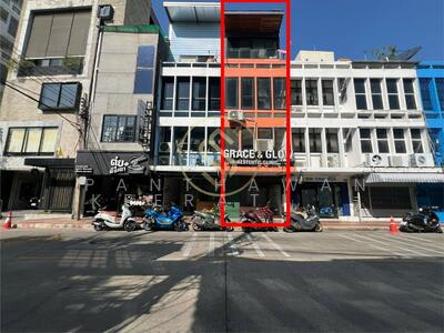 ขาย - ขาย อาคารพาณิชย์ 4 ชั้น ต้นซอยพหลโยธิน 11, กรุงเทพ