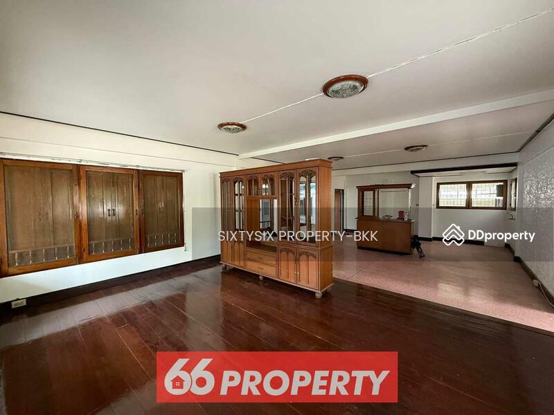 ให้เช่า - Commercial House in Ekamai, กรุงเทพ