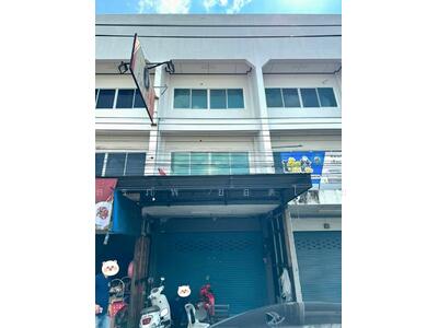 ขาย - ขาย ตึกแถว 3 ชั้น หมู่บ้านเมืองทอง 20 ตร.ว. ต.ปากนคร อ.เมือง จ.นครศรีธรรมราช, นครศรีธรรมราช