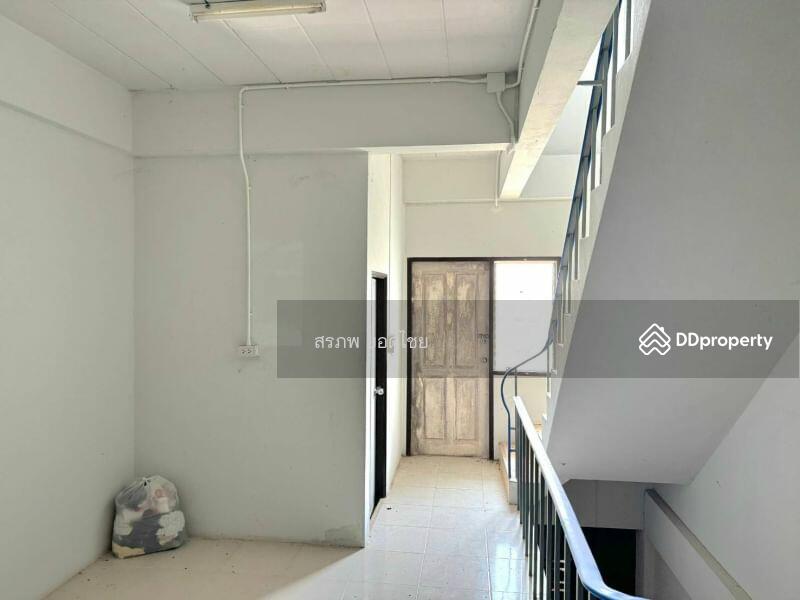 ขาย - ขาย ตึกแถว 3 ชั้น หมู่บ้านเมืองทอง 20 ตร.ว. ต.ปากนคร อ.เมือง จ.นครศรีธรรมราช, นครศรีธรรมราช