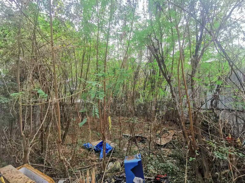 ให้เช่า - ให้เช่าที่ดินเปล่า สำหรับเก็บของ ทำโกดังขนาดเล็ก ไม่ไกล พระราม 9 ตลาดเสรี มาร์เก็ต, กรุงเทพ