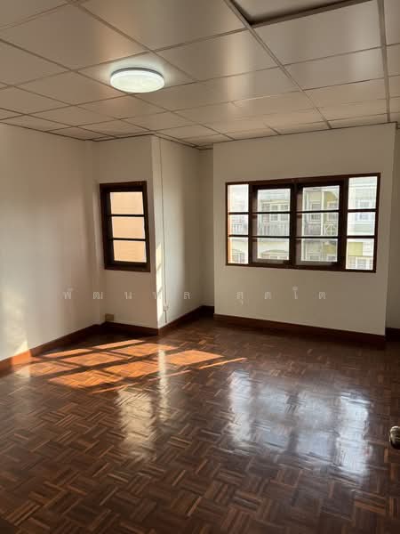3-story townhouse 99/338 Soi Sridan 22, Samut Prakan, Bang Kaeo, Bang Plee, Samut Prakan, 4 Bedrooms, 75 sqm, Townhouse For Rent, by PATTANAPOL SOODTO, 11723337 - DDproperty.com