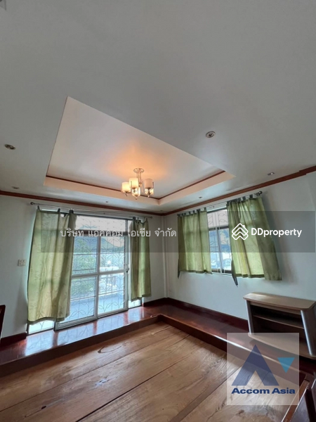 ให้เช่า - 7 Bedrooms House for Rent in Lat Phrao, Bangkok, กรุงเทพ