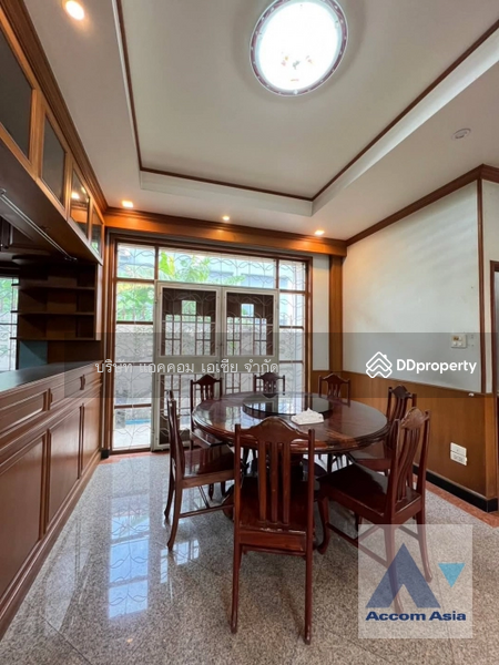 ให้เช่า - 7 Bedrooms House for Rent in Lat Phrao, Bangkok, กรุงเทพ