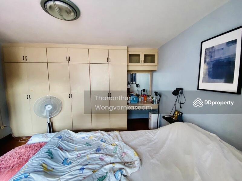 For Sale - 2-Storey Townhome for Sale Perfect for Living or Office Use Ladprao 26 | 200 SQM | Near MRT Ladprao, Bangkok