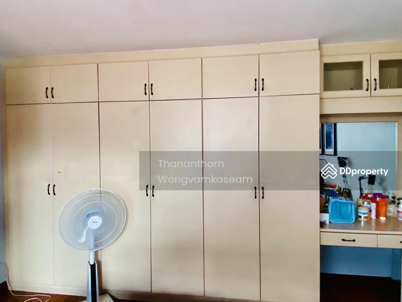 For Sale - 2-Storey Townhome for Sale Perfect for Living or Office Use Ladprao 26 | 200 SQM | Near MRT Ladprao, Bangkok