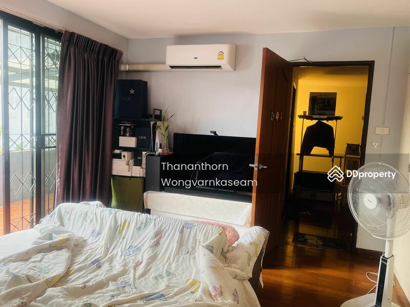 For Sale - 2-Storey Townhome for Sale Perfect for Living or Office Use Ladprao 26 | 200 SQM | Near MRT Ladprao, Bangkok
