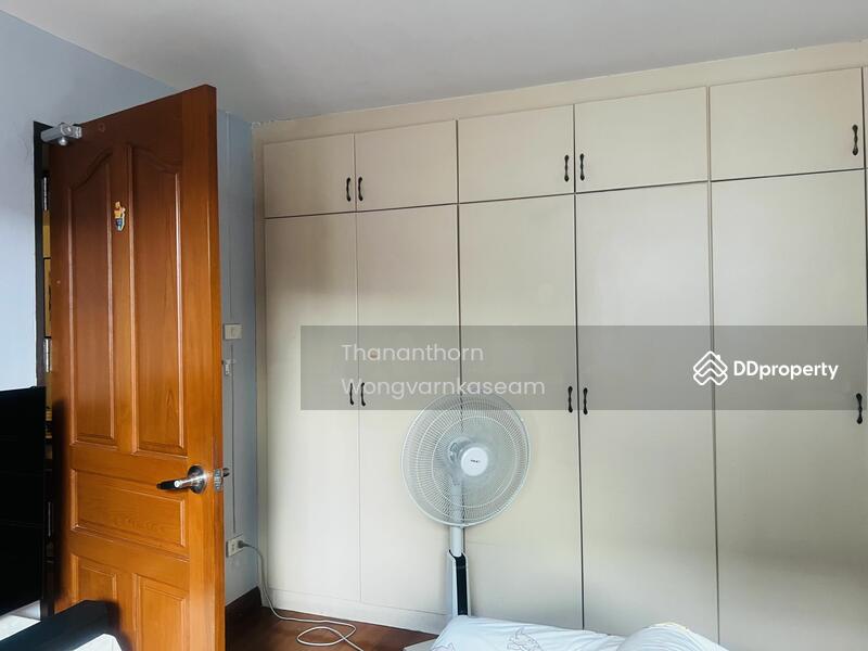 For Sale - 2-Storey Townhome for Sale Perfect for Living or Office Use Ladprao 26 | 200 SQM | Near MRT Ladprao, Bangkok