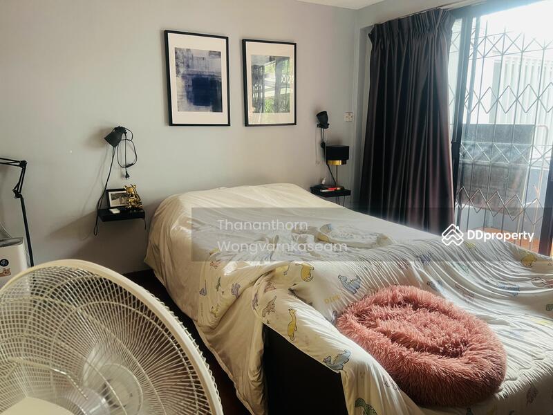 For Sale - 2-Storey Townhome for Sale Perfect for Living or Office Use Ladprao 26 | 200 SQM | Near MRT Ladprao, Bangkok