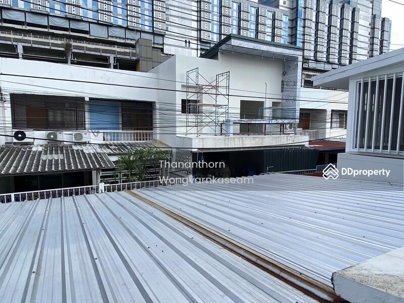 For Sale - 2-Storey Townhome for Sale Perfect for Living or Office Use Ladprao 26 | 200 SQM | Near MRT Ladprao, Bangkok