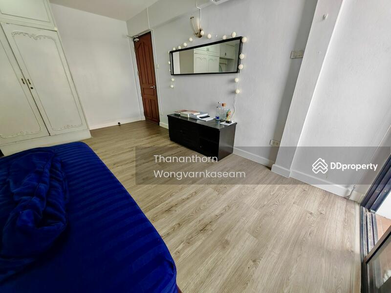 For Sale - 2-Storey Townhome for Sale Perfect for Living or Office Use Ladprao 26 | 200 SQM | Near MRT Ladprao, Bangkok