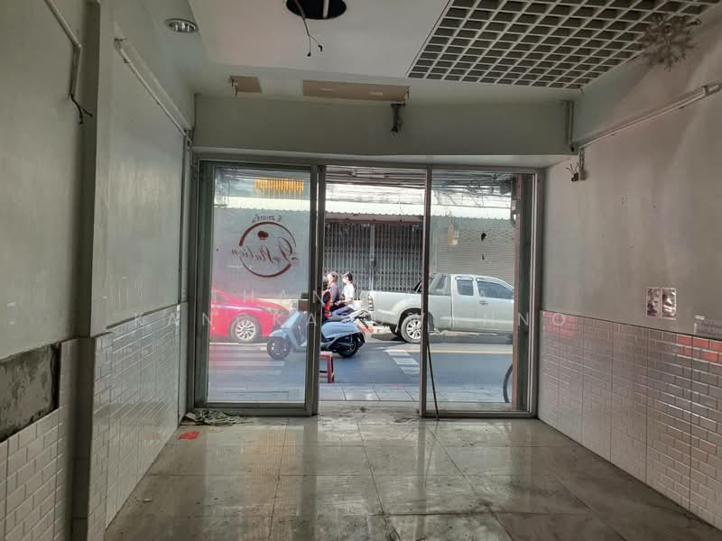 อาคารพาณิชย์เซ็นต์หลุยส์, กรุงเทพ, ช่องนนทรี, ยานนาวา, กรุงเทพ, 96 ตร.ม., ตึกแถว-อาคารพาณิชย์ ขาย, โดย Thanitcha Kangkasuwanno, 11725304 - DDproperty.com