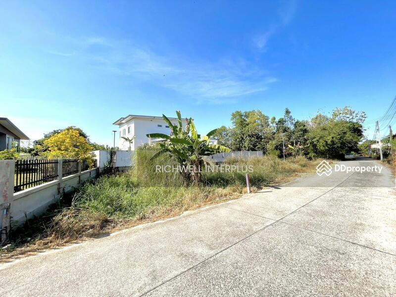 For Sale - Land for sale in Nong Lalok, 68 sq.w., on 2 sides of a concrete road, already filled in,, Rayong