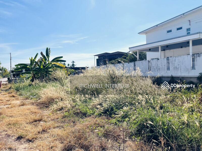 For Sale - Land for sale in Nong Lalok, 68 sq.w., on 2 sides of a concrete road, already filled in,, Rayong
