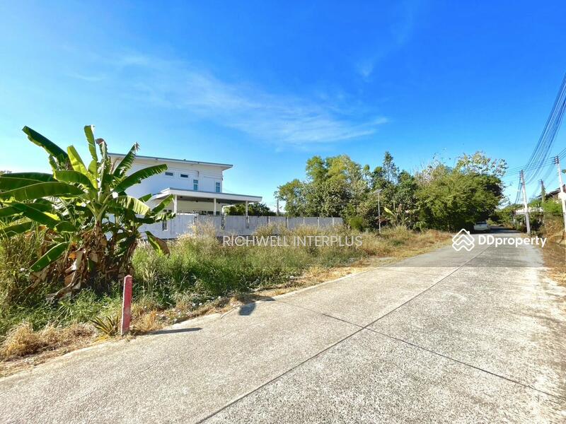 For Sale - Land for sale in Nong Lalok, 68 sq.w., on 2 sides of a concrete road, already filled in,, Rayong