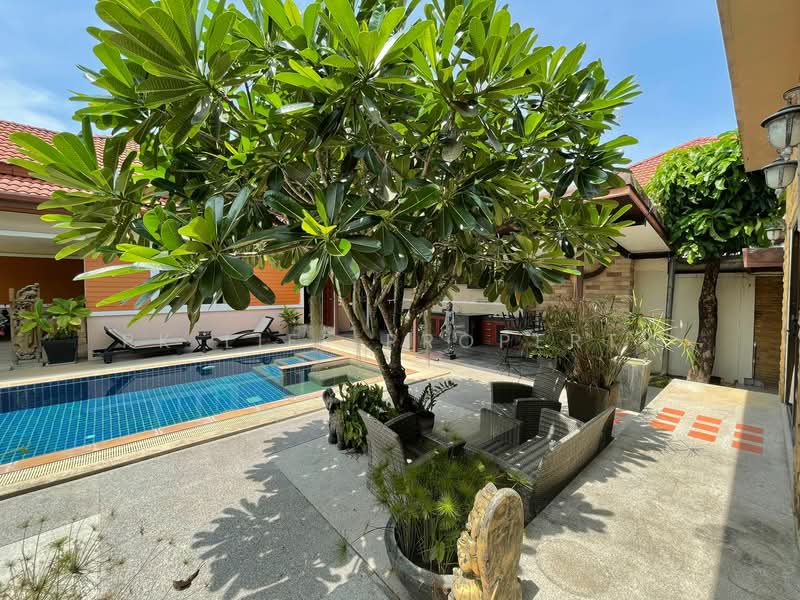 2R0241 Pool villa for rent 4 bedroom 5 bathroom 75,000/month at cherngtalay have fully furnished, Phuket, Choeng Thale, Thalang, Phuket, 4 Bedrooms, 400 sqm, Villa For Rent, by PK LIFE Property, 11726701 - DDproperty.com