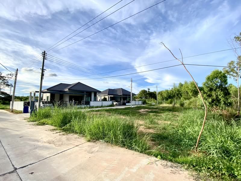 ขายที่ดินตะพงถมแล้วเนื้อที่ 52 ตรว. ติดถนนคอนกรีต ตะกาดสาย1 ใกล้ถ.สุขุมวิท3-500เมตร, ระยอง, ตะพง, เมืองระยอง, ระยอง, 212 ตร.ม., ที่ดิน ขาย, โดย RICHWELL INTERPLUS, 11727293 - DDproperty.com