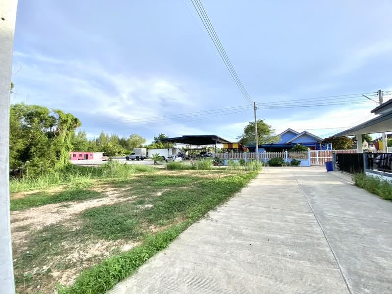 ขายที่ดินตะพงถมแล้วเนื้อที่ 52 ตรว. ติดถนนคอนกรีต ตะกาดสาย1 ใกล้ถ.สุขุมวิท3-500เมตร, ระยอง, ตะพง, เมืองระยอง, ระยอง, 212 ตร.ม., ที่ดิน ขาย, โดย RICHWELL INTERPLUS, 11727293 - DDproperty.com
