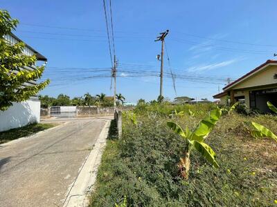 ขาย - ขายที่ดินเชิงเนินติดถนน2ด้านเนื้อที่ 44 ตรว.พัฒนประเสริฐซอย4 ใกล้ถนนเส้น36(แยกเกาะลอย), ระยอง