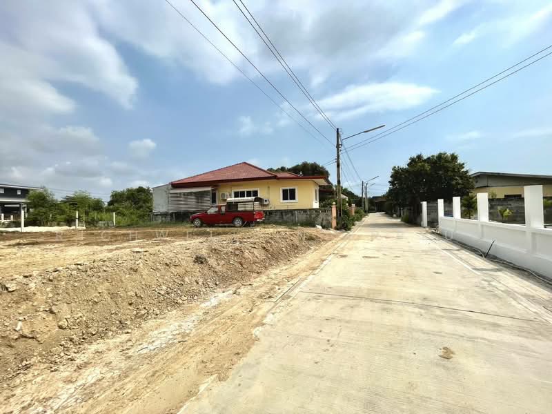 ขาย - ขายที่ดินเนินพระเนื้อที่ 60 ตรว.ถมแล้วบ้านทับมาหนองน้ำเย็น ใกล้ถ.เส้น363ทางลงท่าเรือมาบตาพุด, ระยอง