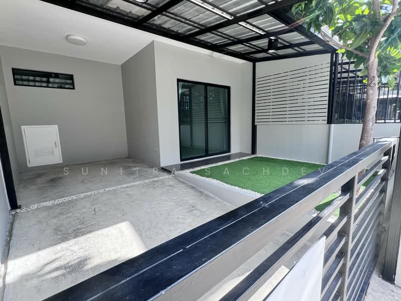 The Connect Pattanakarn 38, Bangkok, Soi Phatthanakan 38, Phatthanakan Road, Suan Luang, Suan Luang, Bangkok, 2 Bedrooms, 100 sqm, Townhouse For Rent, by Sunitra Sachdev, 11729072 - DDproperty.com