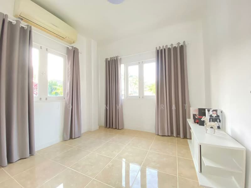 ตลาดสามแยก, Chiang Mai, San Sai Noi, San Sai, Chiang Mai, 2 Bedrooms, 270 sqm, Single Detached House For Rent, by Surat Premsri, 11729707 - DDproperty.com